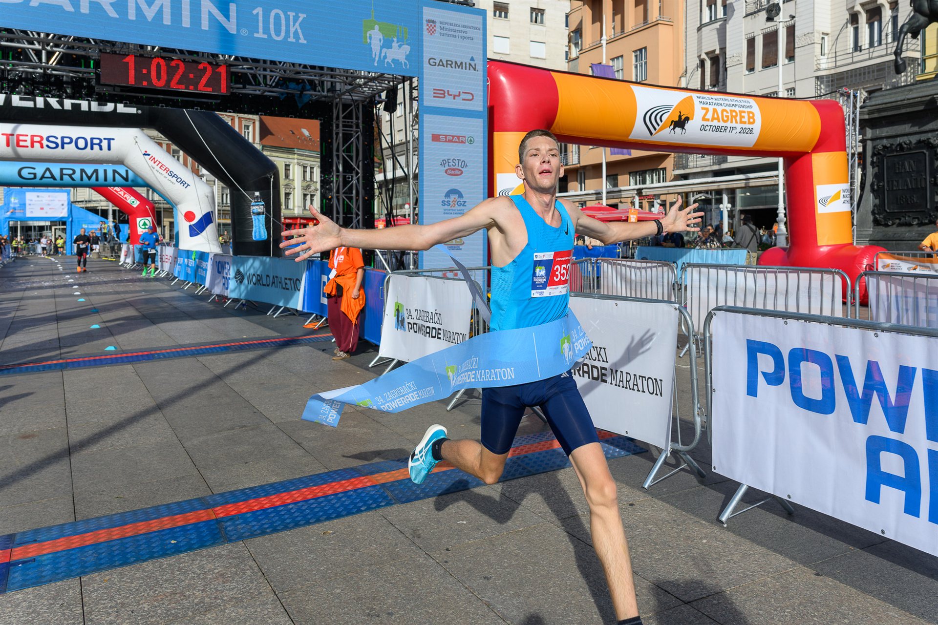 Gábor Karsai, winner of the half marathon